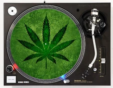 GREEN MJ LEAF - DJ SLIPMAT 1200's or any turntable, LP record player