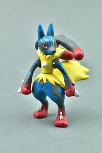 lucario tomy