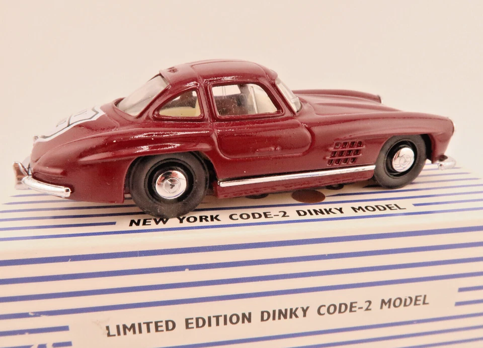 DINKY TOYS * MERCEDES BENZ 300 SL * SCATOLA FIAMMIFERI 50 ANNI * NEW YORK 2002 * COME NUOVA IMBALLO ORIGINALE - Immagine 2 di 4