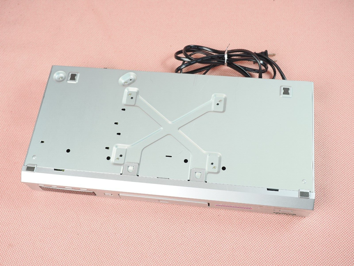 Aiwa XD-AX1U Component Digital Video DVD/VCD/CD/CD-R/CD-RW/MP3