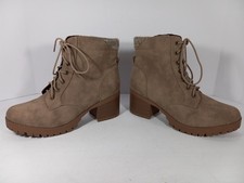 CHUCKY HEEL SODA WOMEN'S SZ 11  LACE UP ANKE BOOT