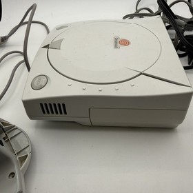SEGA Dreamcast HKT-3020 With Controller And cables Model 1