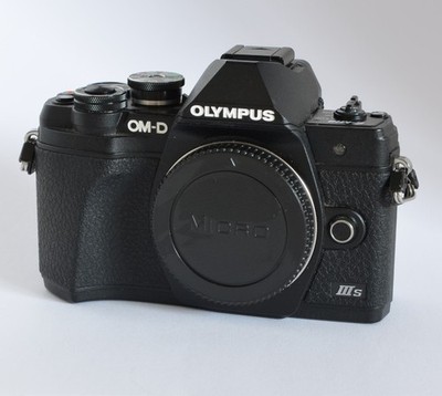Olympus OM-D E-M10 Mark III S Gehäuse schwarz - Zustand: sehr gut