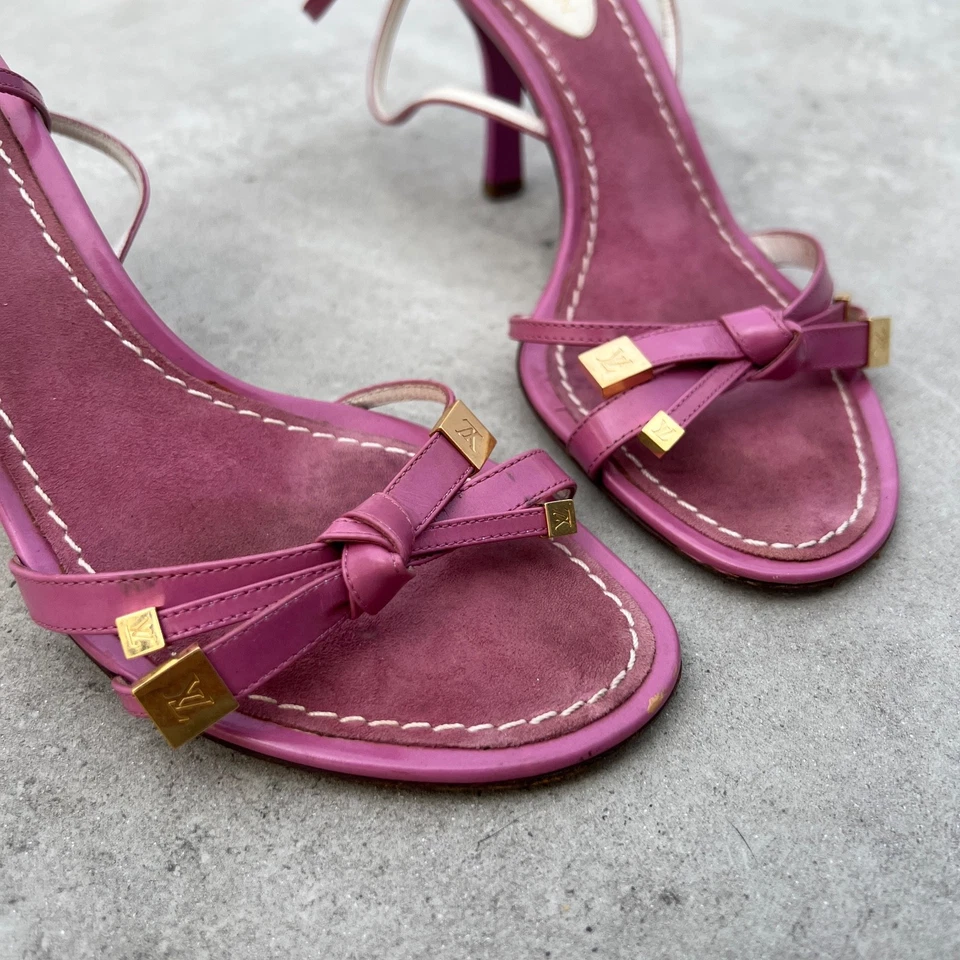 Louis Vuitton | Authentic Vintage Pink Leather Ribbon Bow Strappy Gold LV (37) - Image 4 of 4