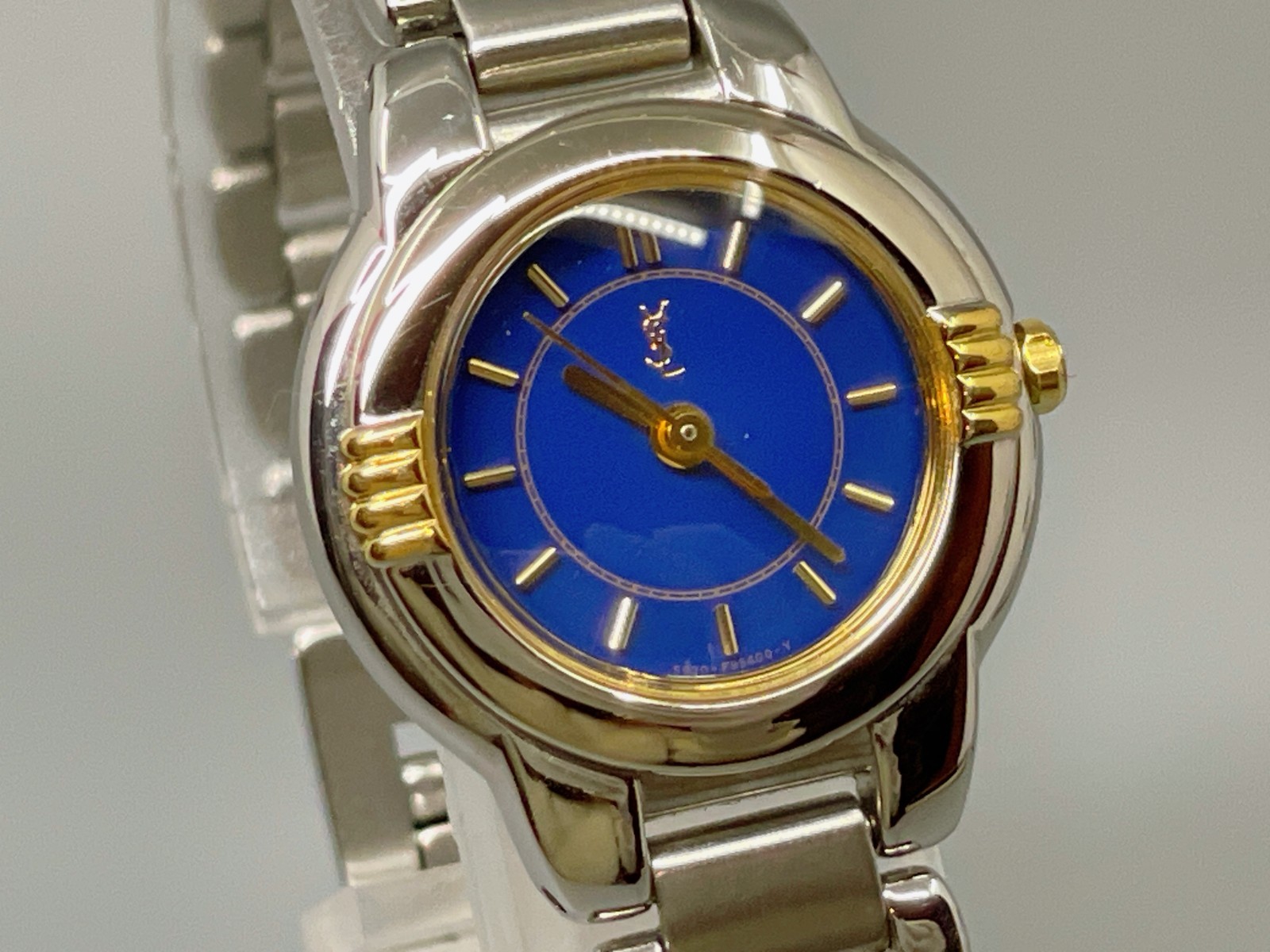 【Near Mint】Yves Saint Laurent Women's Qz 23mm Watch Navy Dial Gold US Stock thumbnail 4