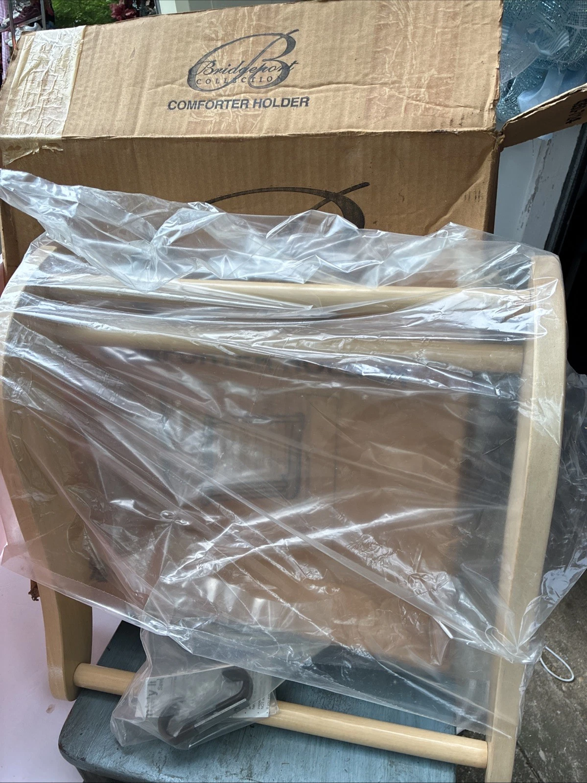 Bridgeport Crib Comforter holder -made in the USA New In Box