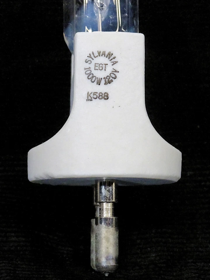 Sylvania EGT 1000 watt Bi-pin Stage Lamp 120v G22 Base 3200K - Image 3 of 3