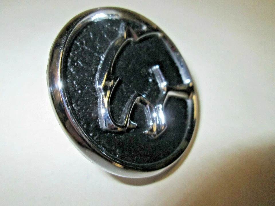 NOS  1980 Mercury Cougar Left Roof Side Ornament E0VY-66517A56-AA  Foto 4 de 4