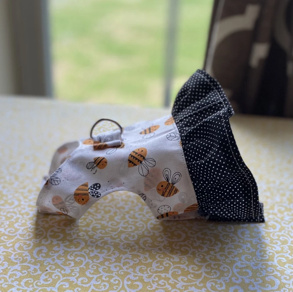 Handmade Ruffle Pet Harness Easy On Off Tiny Teacup Dog Puppy Clothes Bee Love - Image 2 of 4