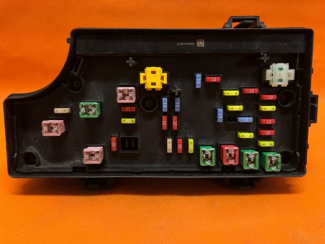 06-09 CHRYSLER PT CRUISER TIPM FUSEBOX FUSE BOX CONTROL MODULE BCM