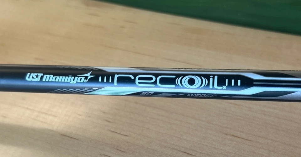 Neu RH Cleveland Smart Sole Full Face Gap Wedge mit UST Recoil Graphit - Bild 4 von 4