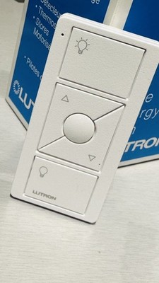 Lutron Pico PK2-3BRL-TAW-L01 Wireless Controller für RA2