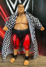 2011 Mattel WWE Elite Flashback Series 15 YOKOZUNA (Red) & ROBE Wrestling Figure