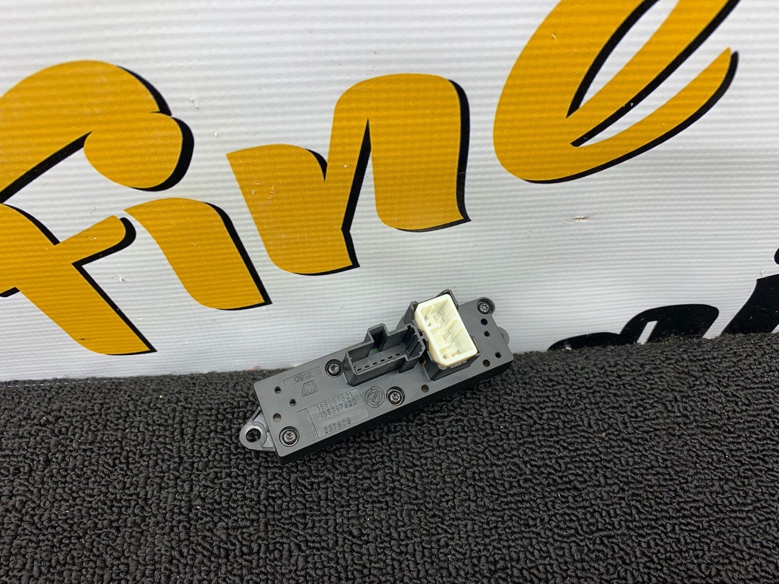 2008 MASERATI GRANTURISMO OEM HAZARD POWER LOCK SWITCH DASH 237803