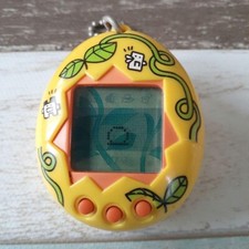 Bandai Mori de Hakken Tamagotchi Found in the forest yellow Virtual Pet Toy Rare