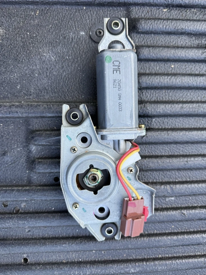 96-2000 Honda Civic Coupe Moonroof Motor - Image 3 of 3