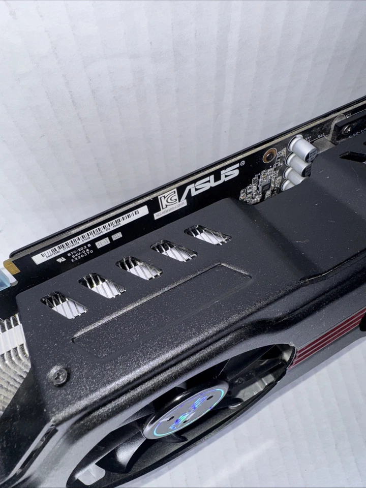 ASUS GeForce GTX580 DirectCU II - 1.5GB GDDR5 - PCI-E - Graphics Card - 3 slot - Image 4 of 4