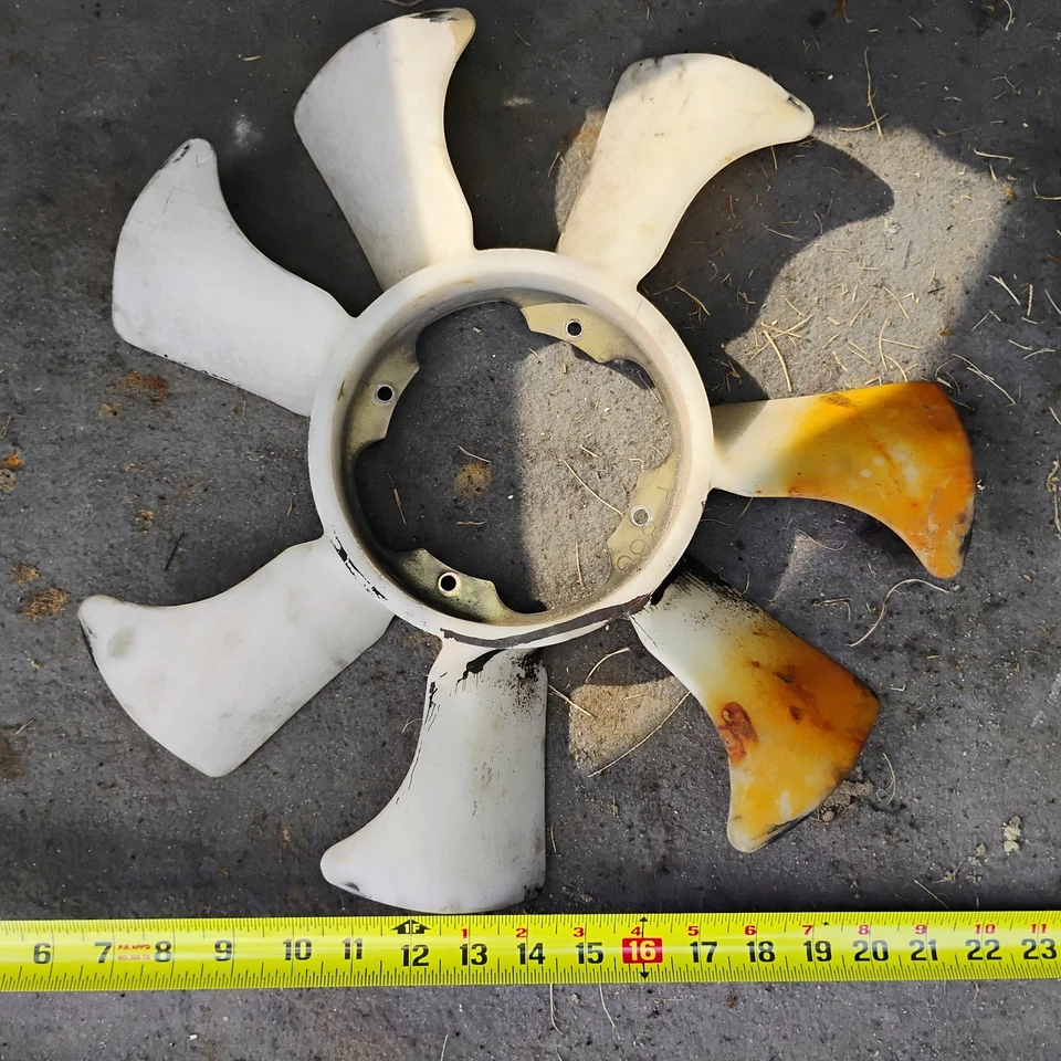 1998-2004 NISSAN FRONTIER XTERRA Engine Cooling Fan Blade #21060-86G0A OEM - Image 3 of 3