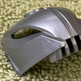 LEGO Bionicle Pearl Light Gray Rahkshi Head / Mask From The ROODAKA Set ( 8761 )