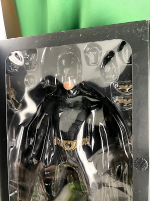 Hot Toys MMS13 Batman - Batman Begins 1/6 Scale Action Figure