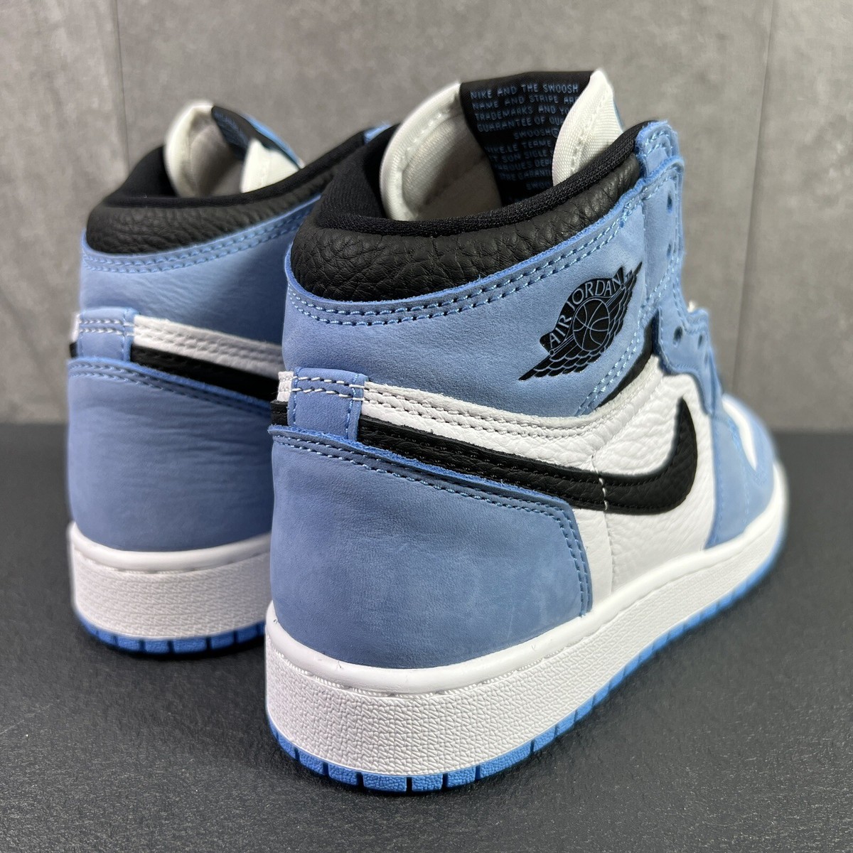 Air Jordan 1 Retro High GS University Blue Size 3.5Y Size 5 Womens