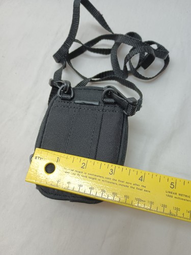 Lowepro Camera Case With Shoulder Strap - Picture 6 of 7