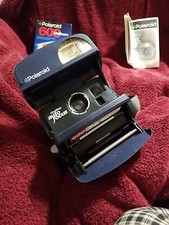 Vint. Polaroid 600 One Step Auto Focus Instant Camera, With Film No Warranty...