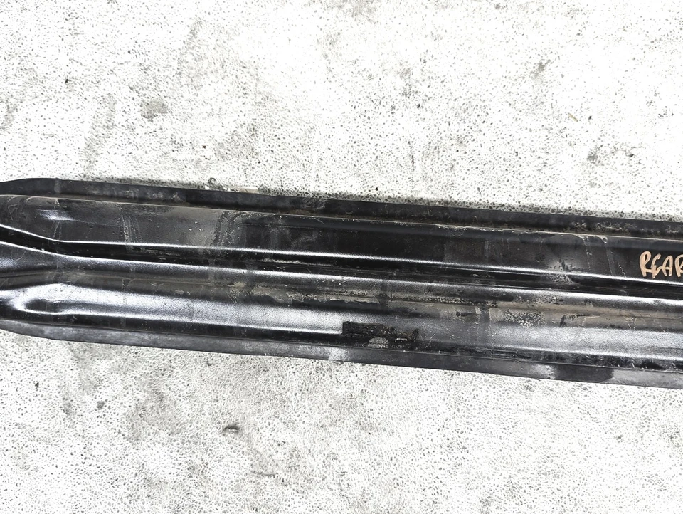 Barra de refuerzo de parachoques trasero Volkswagen E-Golf 2017-2019 5Gm-807-305-G Foto 3 de 4