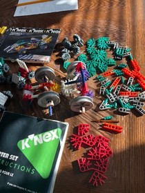 K&rsquo;nex Race set Multicolor Multi Piece Bulk Lot 350 pieces KNEX K nex