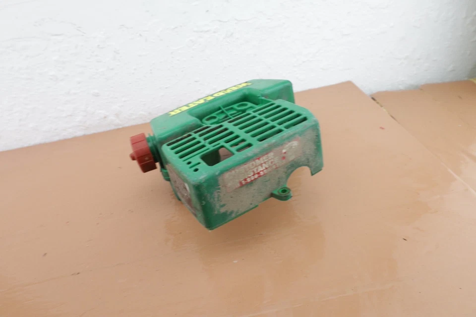 Weed Eater LT17 String Trimmer OEM Fuel Tank 530-037943 - Image 3 of 4