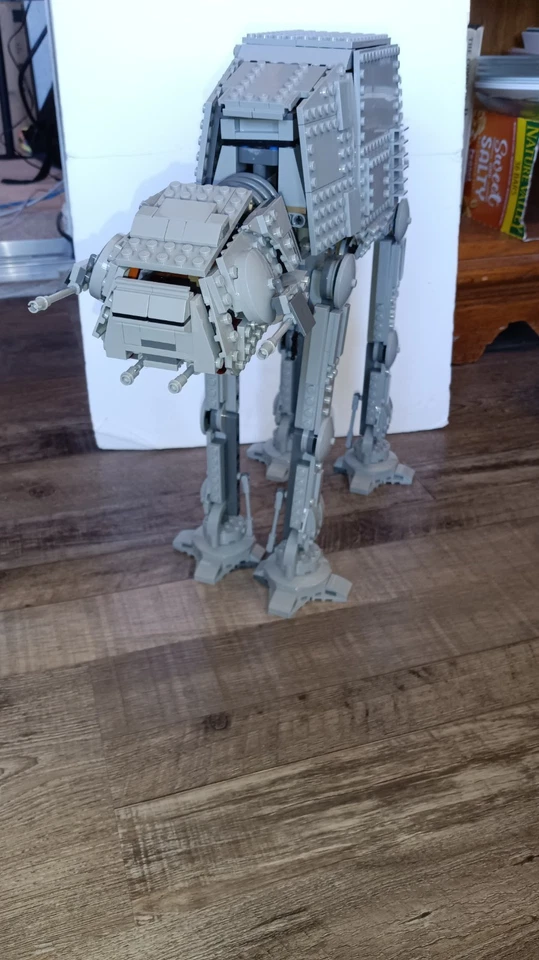 LEGO Star Wars: AT-AT (75288) Foto 3 de 4