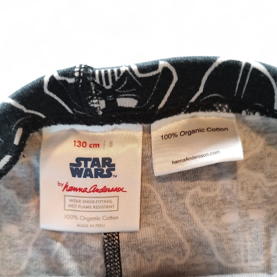 Juego de pijama Hanna Andersson Star Wars Darth Vader negro rojo estampado integral 8 130 cm Foto 3 de 4