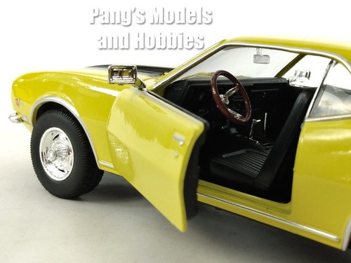 1968 Chevy Camaro Z28 - WITH BOX - 1/24 Diecast Model by Welly - YELLOW - Picture 9 of 14