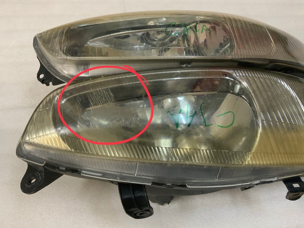 シビエライト SYLVANIA 9004 SilverStar zXe Halogen Headlight Bulb, 2 Pack