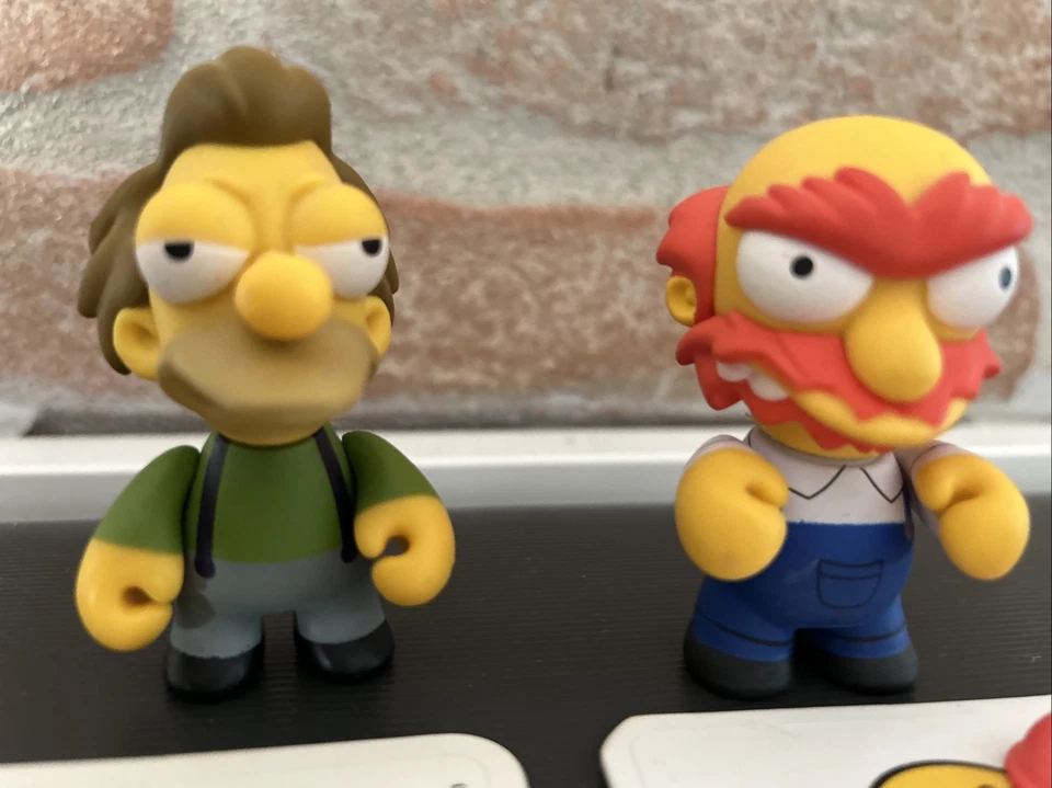 Kidrobot THE SIMPSONS FIGURES 3" VINYL ART FIGURE coppia - Immagine 3 di 4
