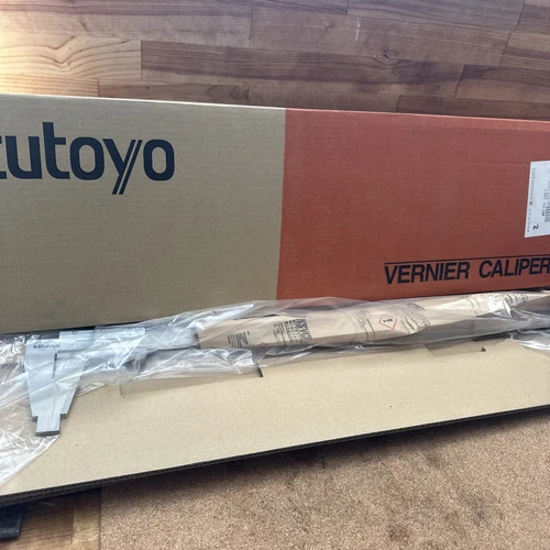 MITUTOYO 600mm VERNIER CALIPER Nib Style Jaws 160-131 Grad .002 - Japan