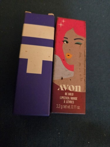 Lotto Rossetti Rossi Italia E Avon Rosso Nella Scatola - Foto 2 di 3