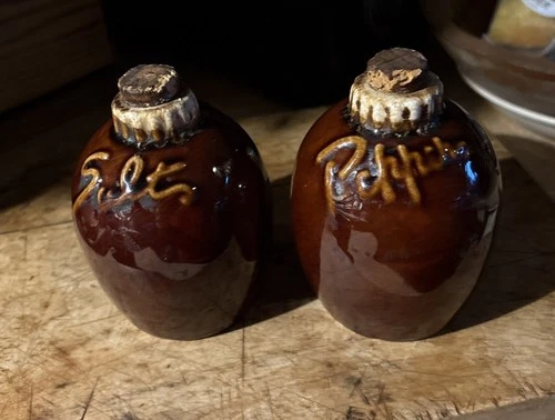 Vtg Hull Pottery Brown Drip Glaze Salt & Pepper Shaker Set 1960's