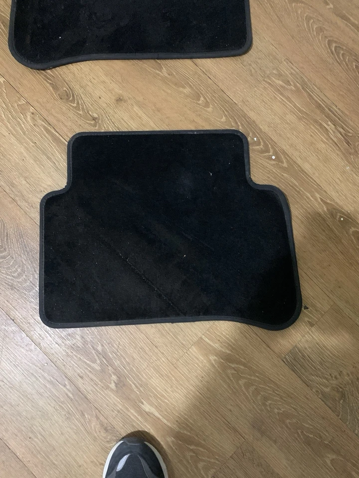 Автомобильные напольные коврики Mercedes-Benz Cls 550 - Изображение 3 из 4