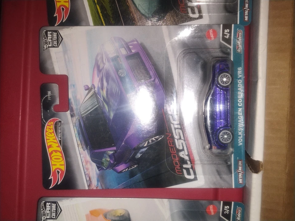 HOT WHEELS PREMIUM LOT OF 3 MODERN CLASSICS 2023 MIATA FIAT VW - Image 3 of 4