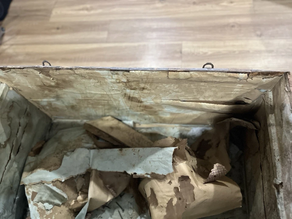 Vintage STEAMER TRUNK wood storage chest camelback humpback antique victorian - Image 4 of 4