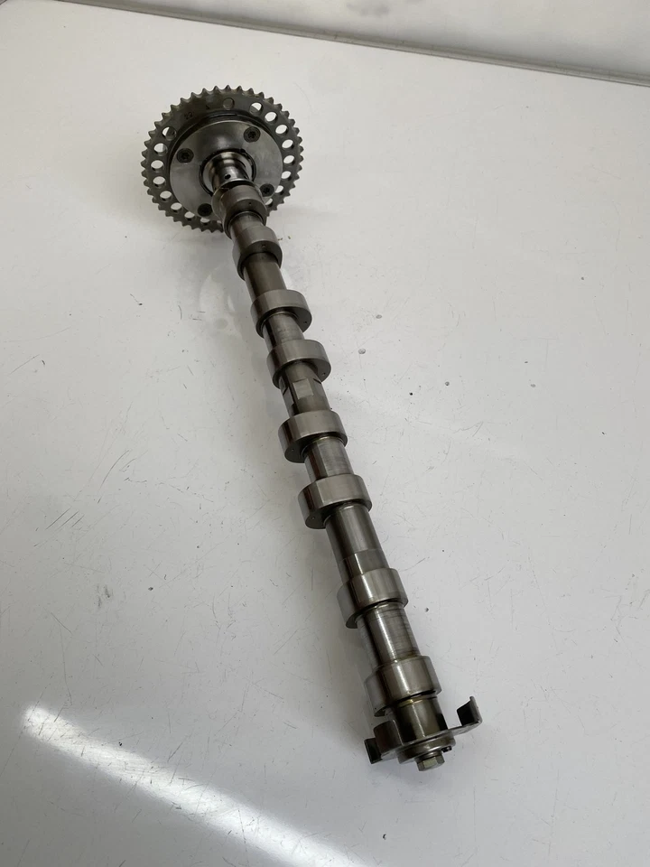 Árbol de levas de admisión motor híbrido/gasolina BMW 330e G20 G21 20222 2.0 8664036 N230 Foto 2 de 4