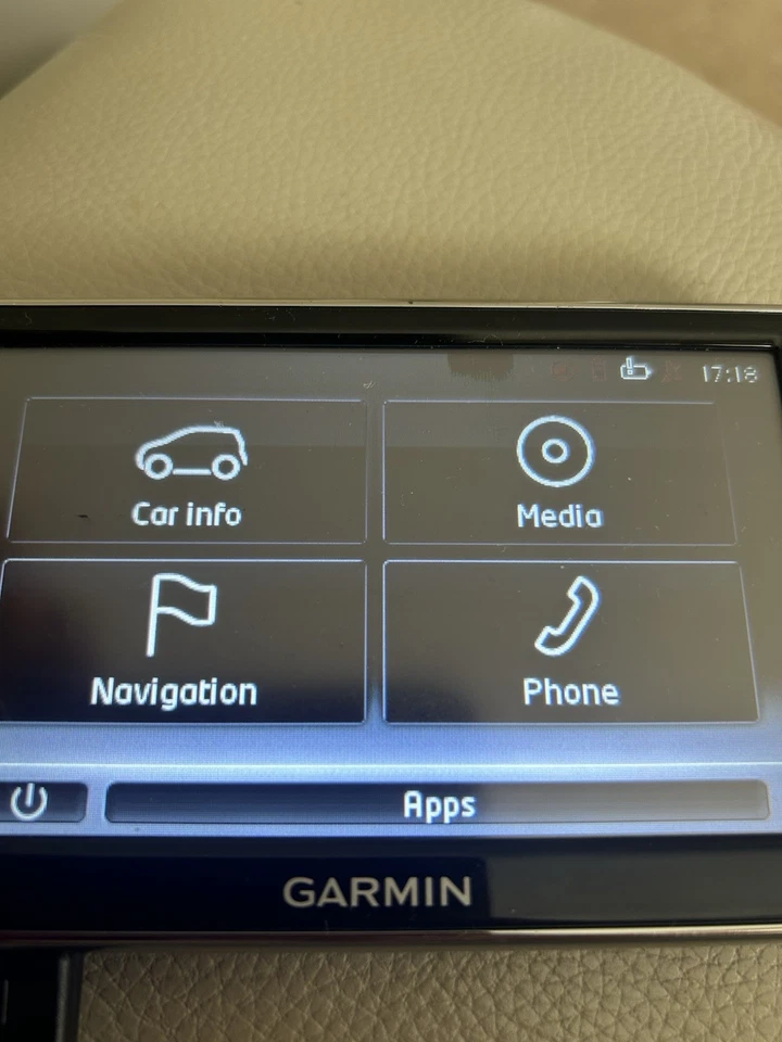 Asiento Garmin usado, Mii, Skoda Citigo, VW Up. Tallo de conexión también suministrado Foto 2 de 4