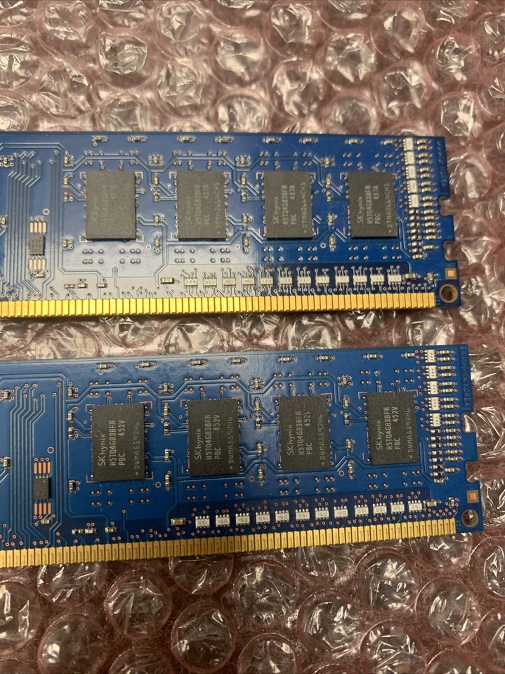 (8GB) SK hynix HMT451U6BFR8C-PB N0 AA -2 ea. 4GB 1Rx8 PC3-12800U Desktop Ram - Image 2 of 4