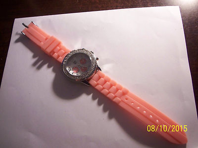 NY&C Women's pink white dial silicone stretch band analog quartz watch - NEW