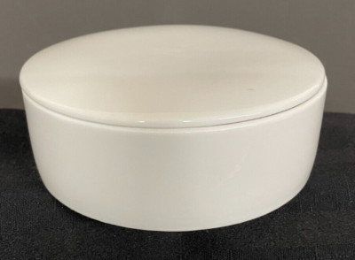 Richard Ginori -  Modern 4'' Plain White Covered Sugar Bowl - With Lid