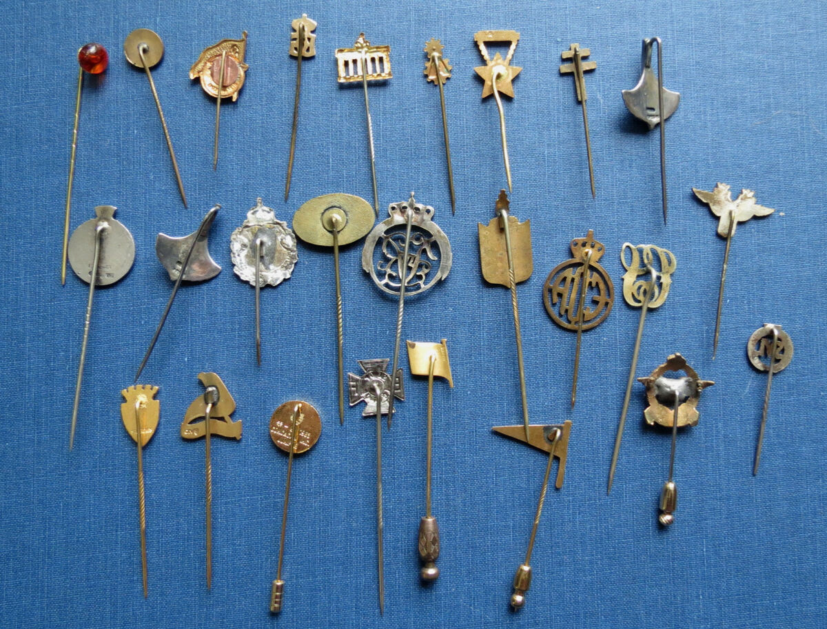 26 ANTIQUE STICK & LAPEL PINS - Military British German 26 ANTIQUE STICK & LAPEL PINS - Military British German