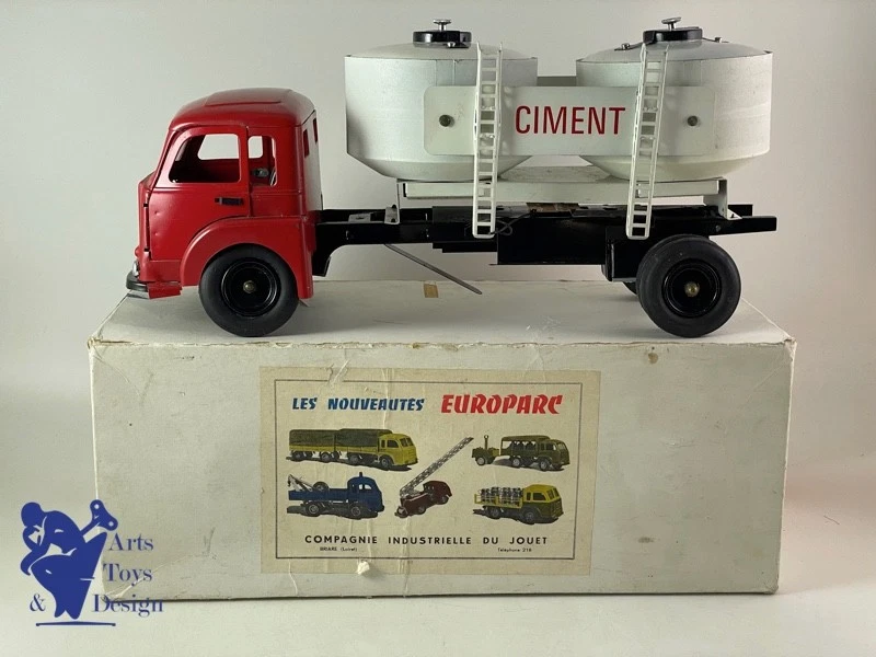 Miniature CIJ Europarc Tracteur Saviem Avec Remorque Militaire Citerne - Vert Métal - État Neuf