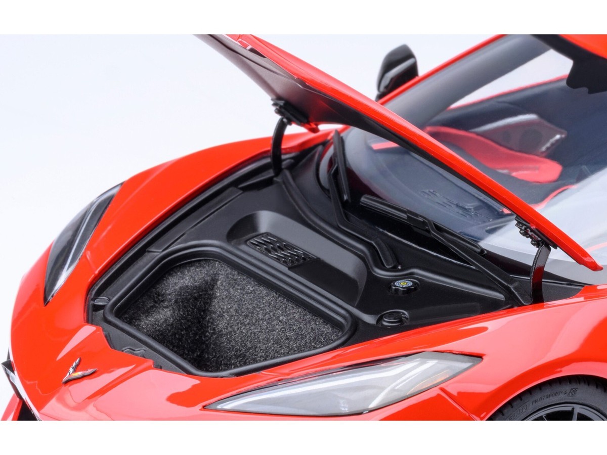 2020 CHEVROLET CORVETTE C8 STINGRAY TORCH RED 1/18 MODEL CAR BY