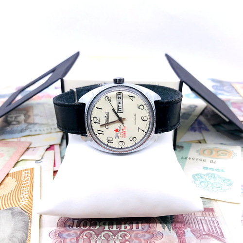 ๐ Rare Slava 40 years of victory in WW2 USSR Soviet Wrist Watch 2428 Service ๐ - Picture 3 of 13